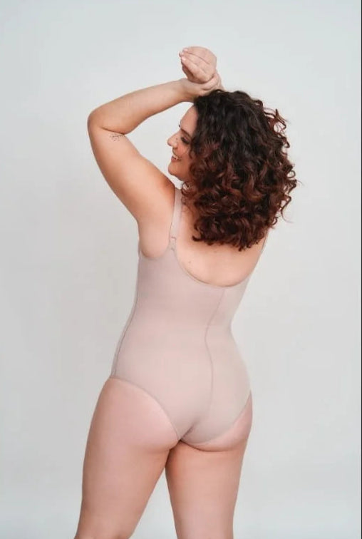 Modelador com Bojo Plus Size