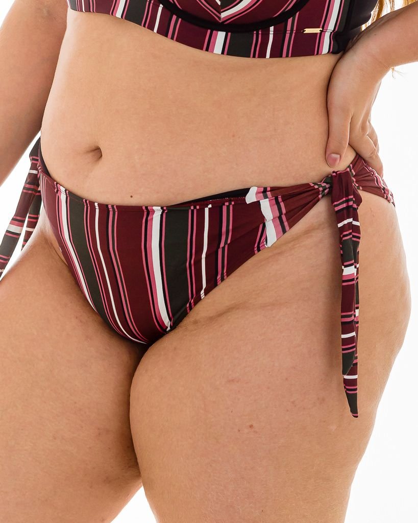 Tanga Laço Listras Plus Size