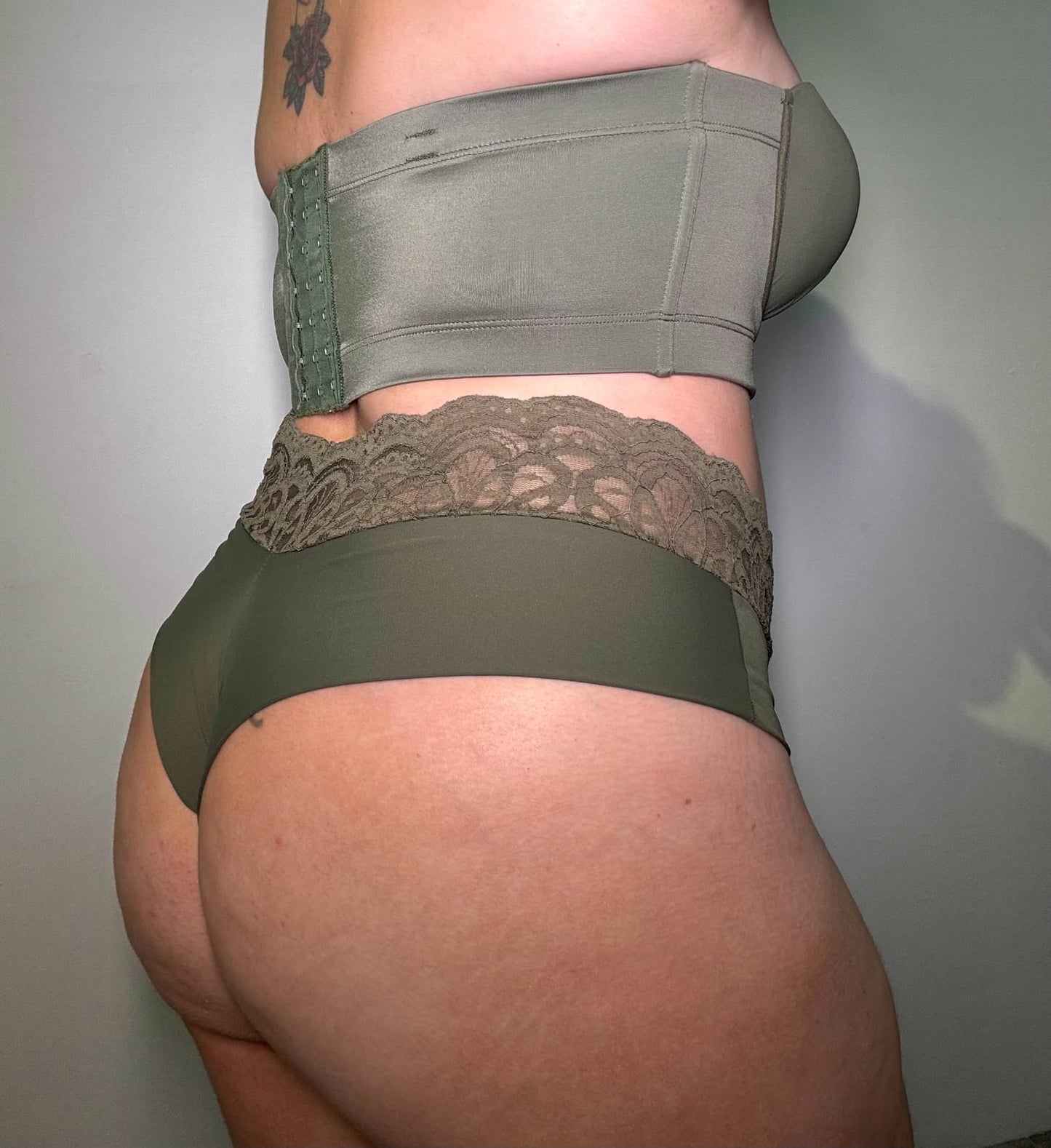 Calcinha Fio Isa Plus Size