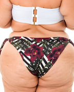 Tanga Laço Floral Plus Size