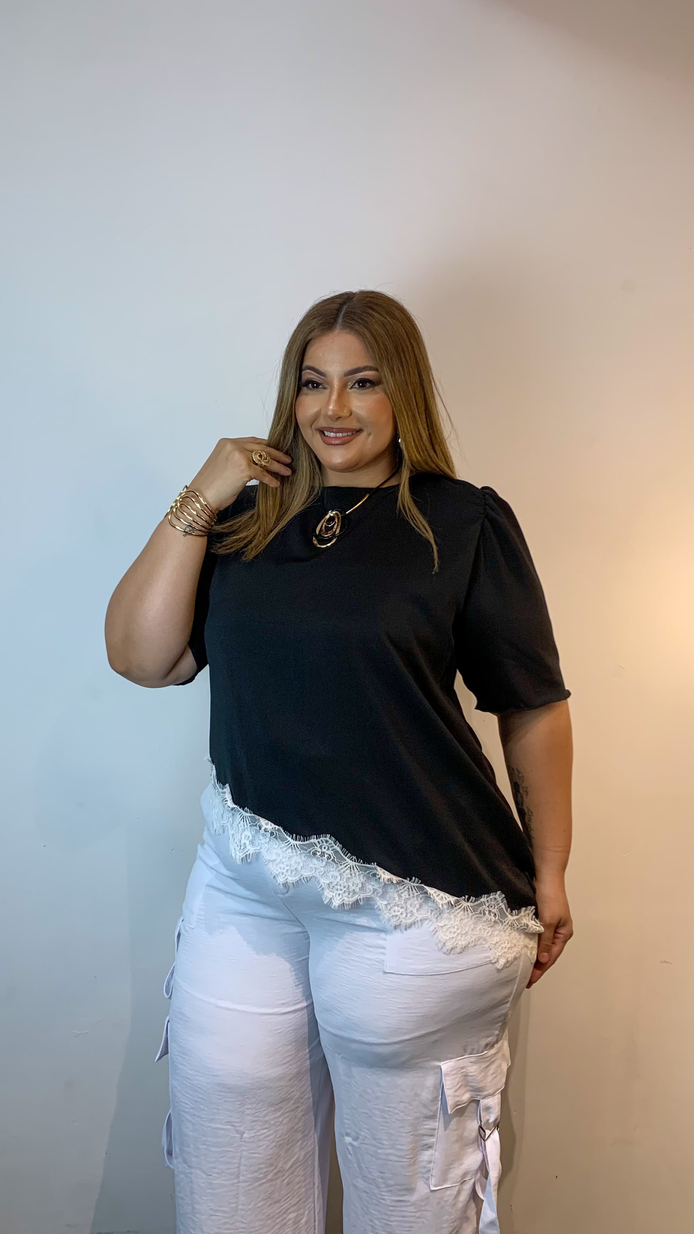 Blusa Barra Renda Curvy