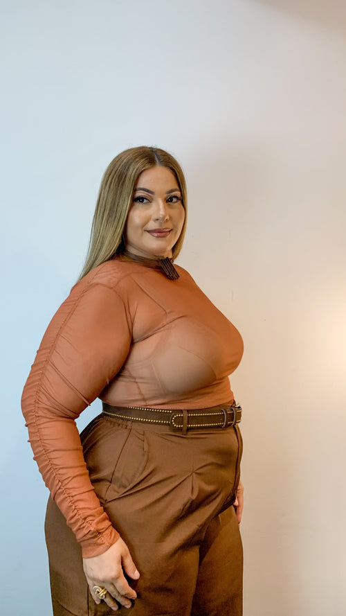 Body Tule Manga Longa Caramelo  Curvy